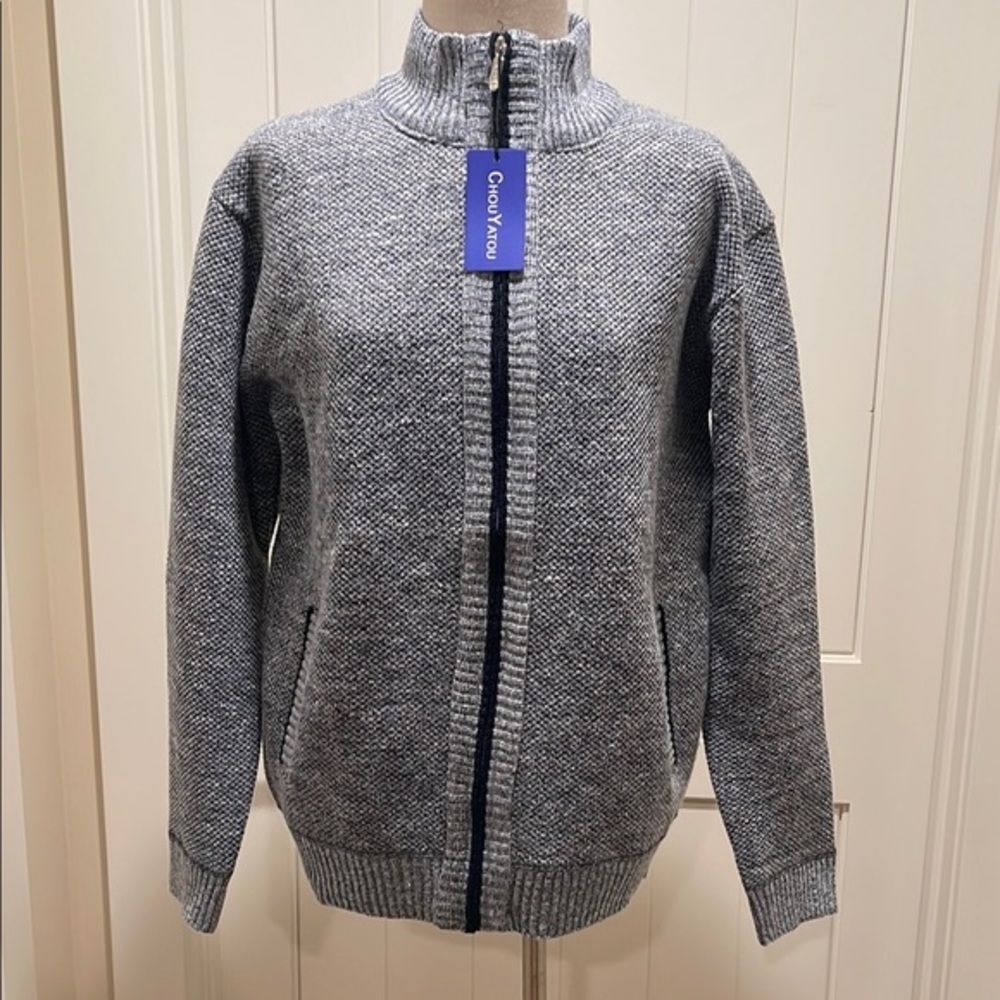NWT ChouYatou Size L Gray Full-Zip Sweater Two Pockets Super Soft